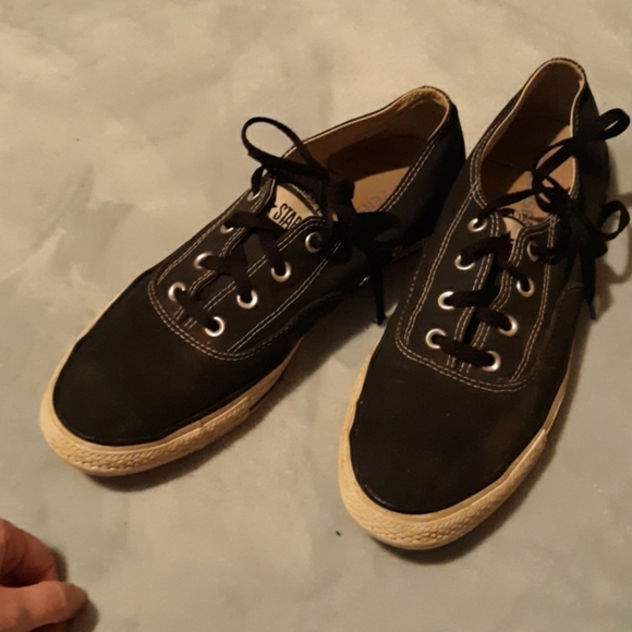 **SOLD ON MERCARI** - Picture 6 of 8